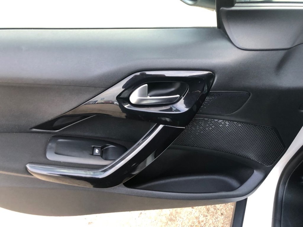 Used Peugeot 2008 2014 for sale - 76482242: Photo 20