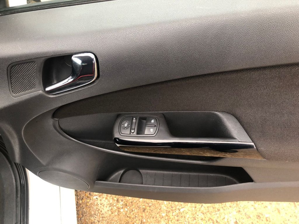 Used Vauxhall Corsa 2012 for sale - 75986324: Photo 20