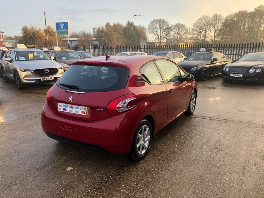 Used Peugeot 208 2014 for sale - 76496624: Photo 10