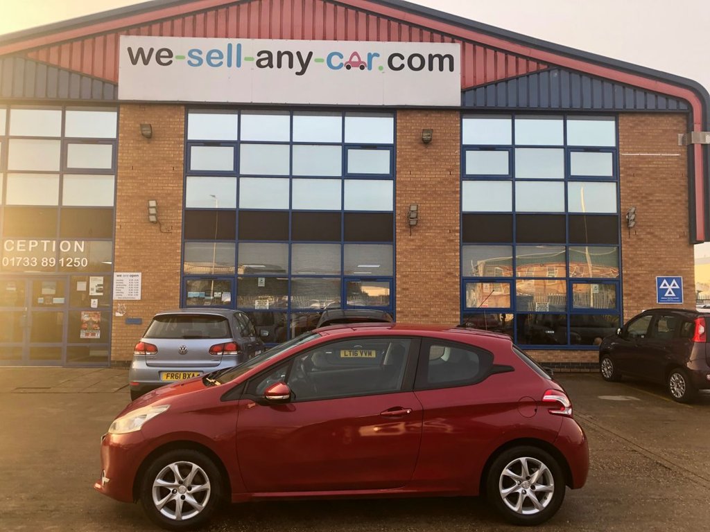 Used Peugeot 208 2014 for sale - 76496624: Photo 11