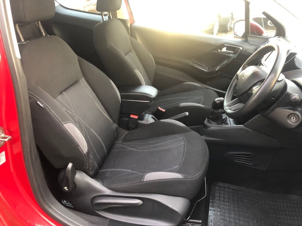 Used Peugeot 208 2014 for sale - 76496624: Photo 17