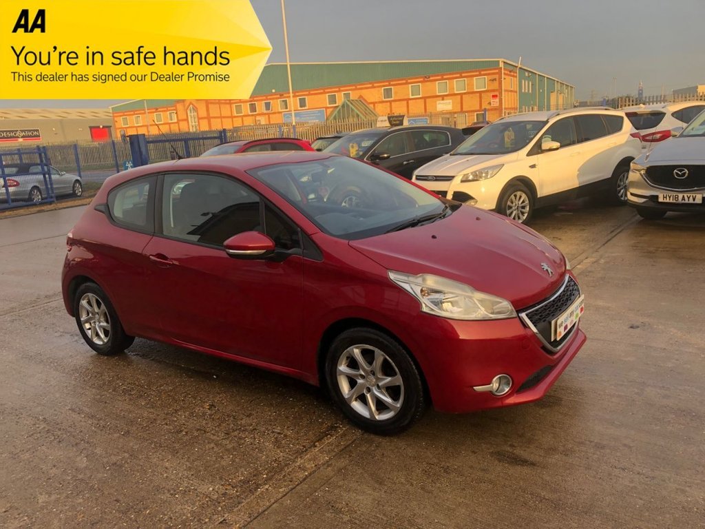 Used Peugeot 208 2014 for sale - 76496624: Photo 2