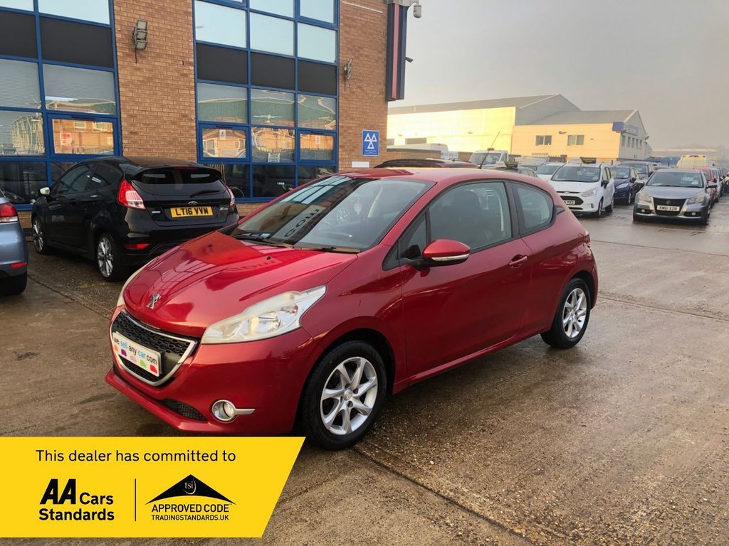 Used Peugeot 208 2014 for sale - 76496624: Photo 4