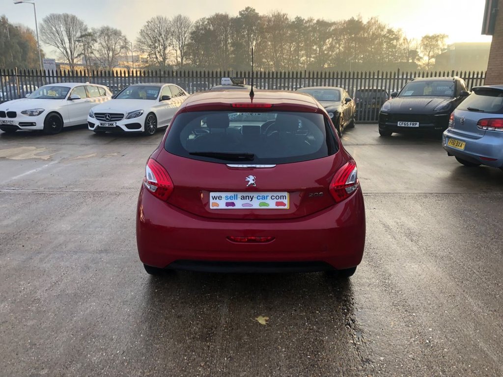 Used Peugeot 208 2014 for sale - 76496624: Photo 8