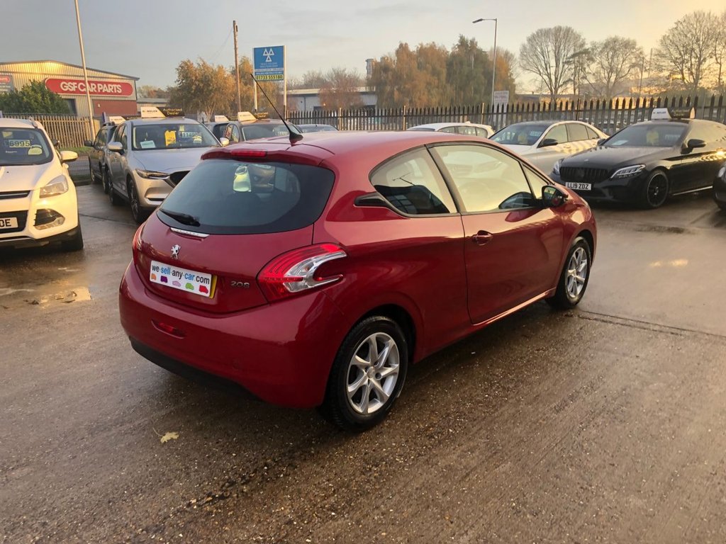 Used Peugeot 208 2014 for sale - 76496624: Photo 9