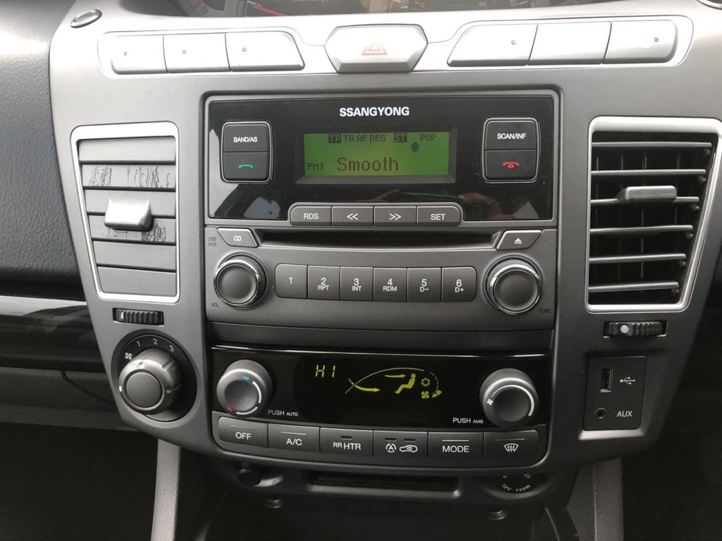 Used Ssangyong Turismo 2016 for sale - 76632575: Photo 16