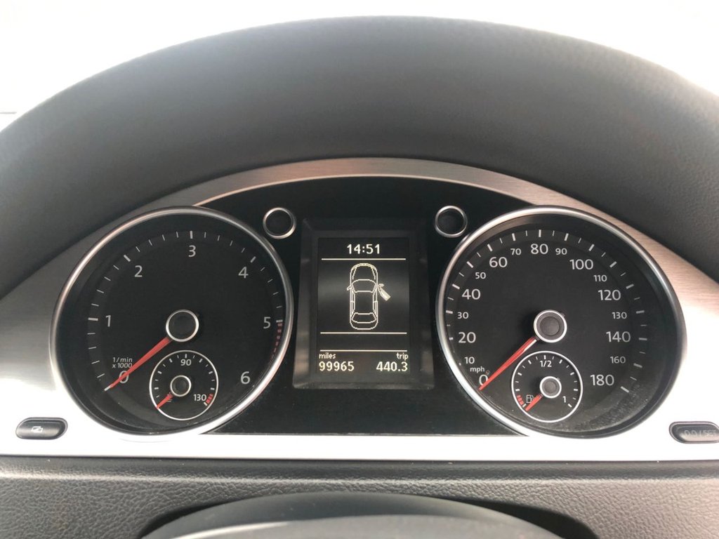 Used Volkswagen Passat 2011 for sale - 76396480: Photo 12