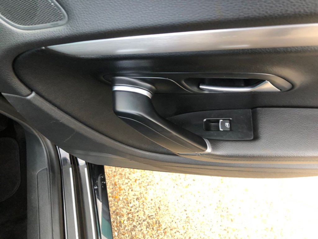 Used Volkswagen Passat 2011 for sale - 76396480: Photo 17