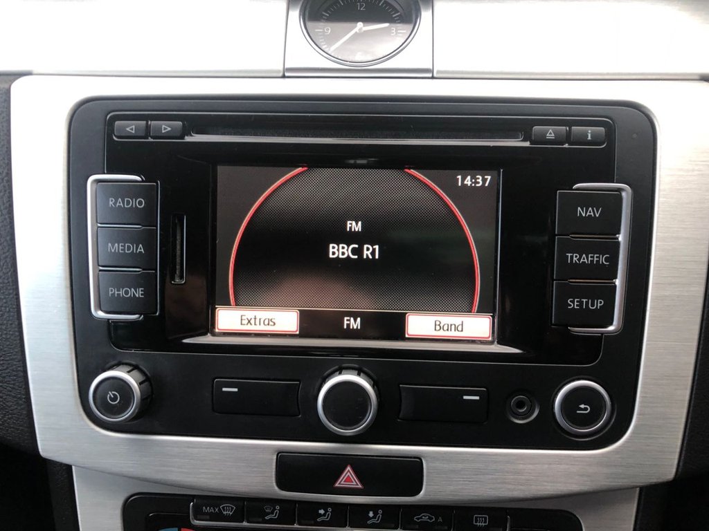 Used Volkswagen Passat 2011 for sale - 76396480: Photo 24