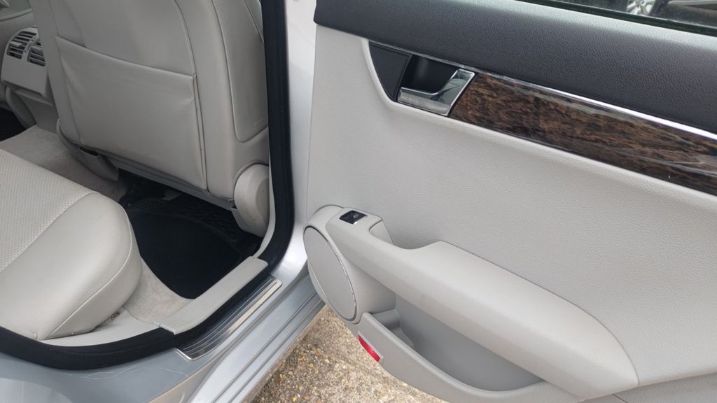 Used Mercedes-Benz C Class 2008 for sale - 76429742: Photo 18