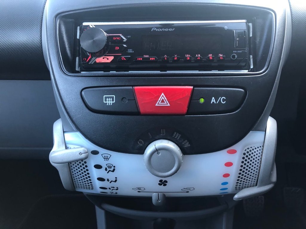 Used Toyota AYGO 2010 for sale - 77406703: Photo 14