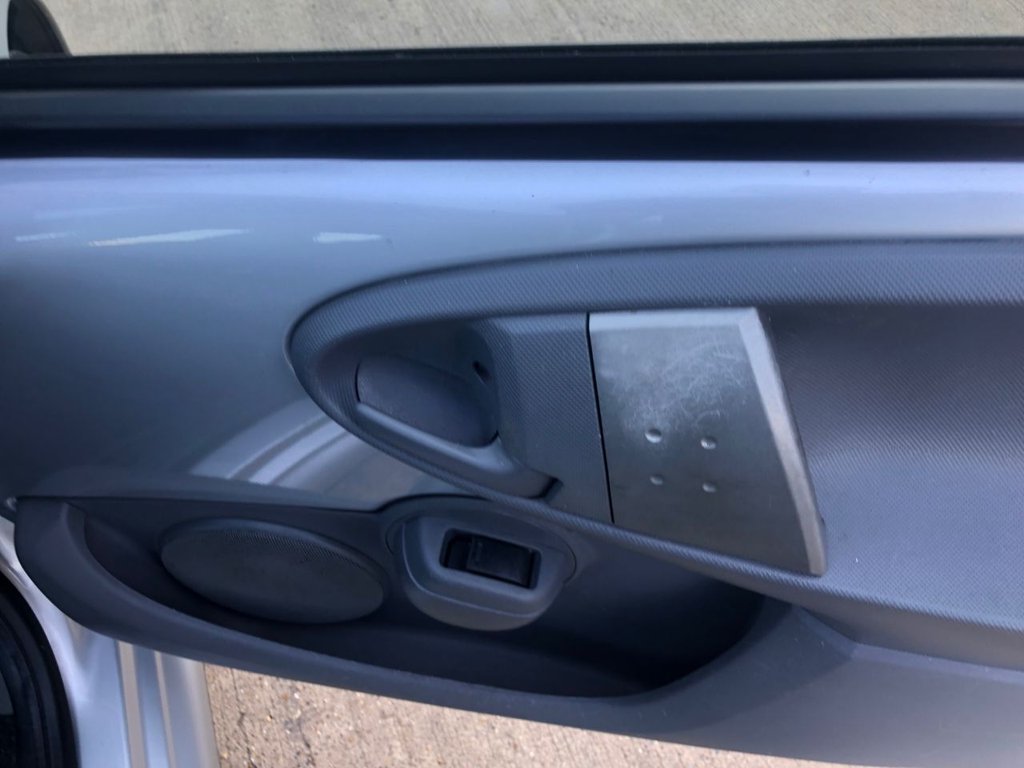 Used Toyota AYGO 2010 for sale - 77406703: Photo 16