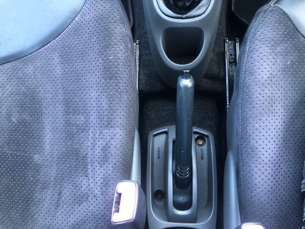 Used Toyota AYGO 2010 for sale - 77406703: Photo 19