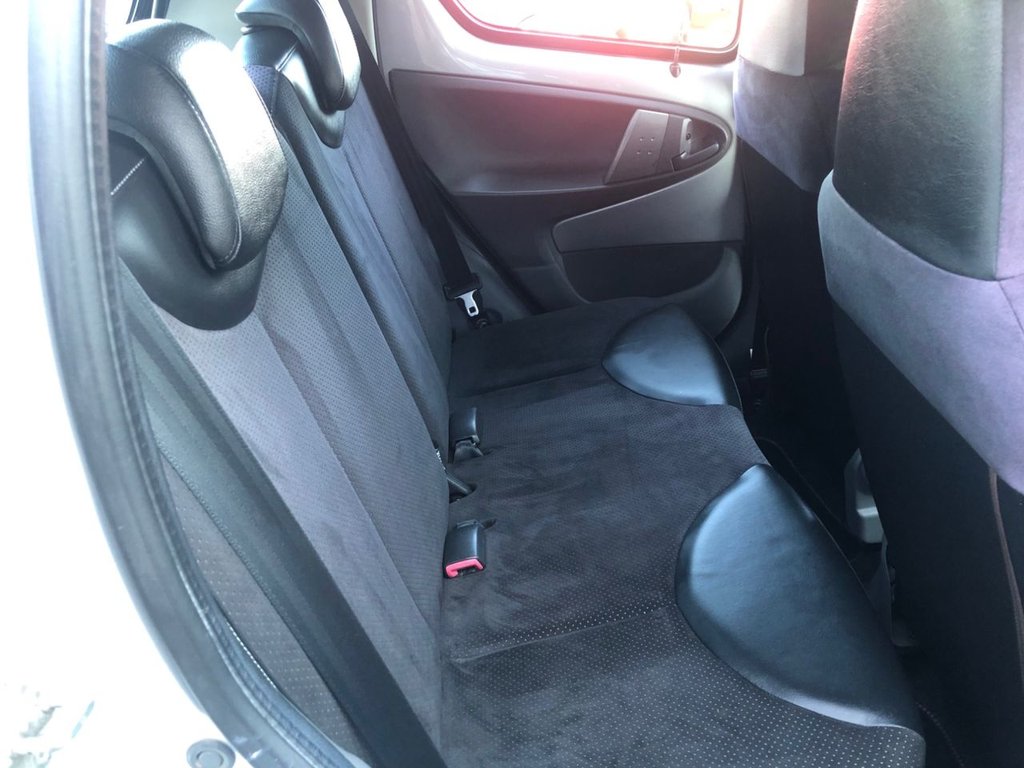 Used Toyota AYGO 2010 for sale - 77406703: Photo 22