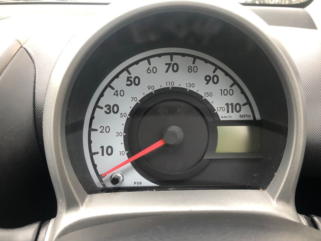 Used Toyota AYGO 2013 for sale - 76631808: Photo 14