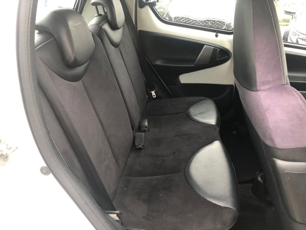 Used Toyota AYGO 2013 for sale - 76631808: Photo 25