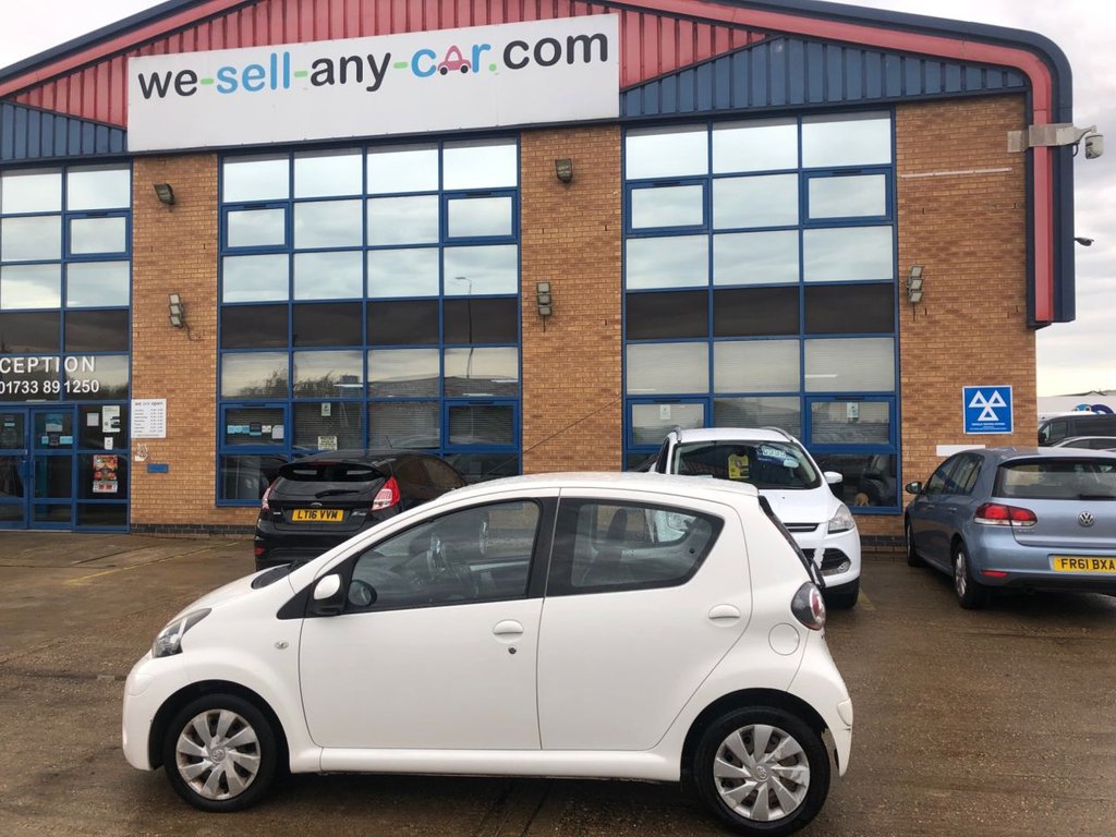 Used Toyota AYGO 2013 for sale - 76631808: Photo 6