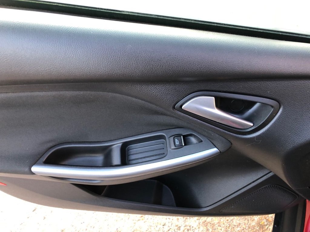 Used Ford Focus 2011 for sale - 77048646: Photo 23