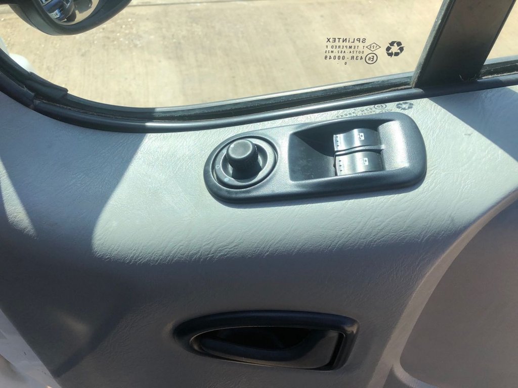 Used Vauxhall Vivaro 2011 for sale - 75896300: Photo 16