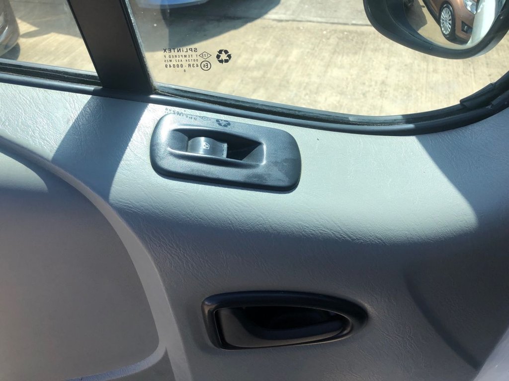 Used Vauxhall Vivaro 2011 for sale - 75896300: Photo 19