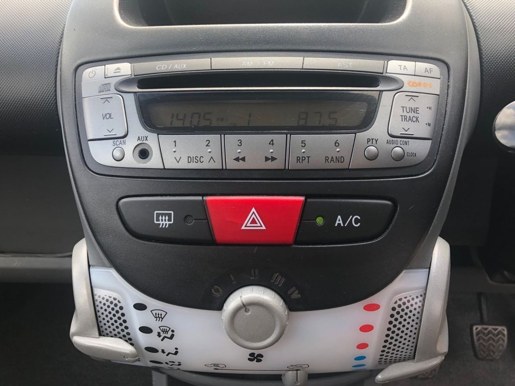 Used Toyota AYGO 2011 for sale - 77406722: Photo 13