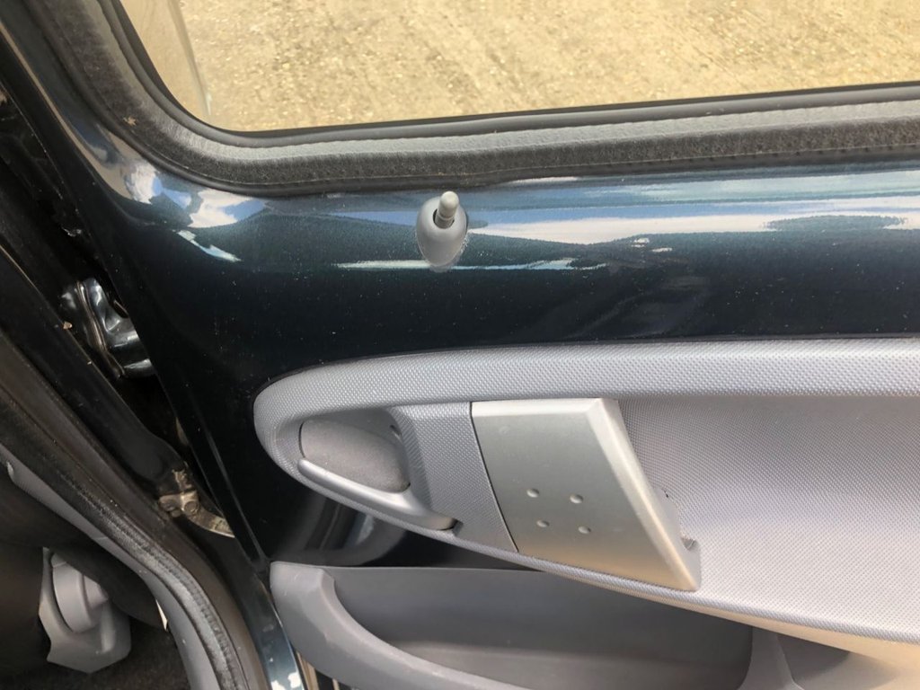 Used Toyota AYGO 2011 for sale - 77406722: Photo 15