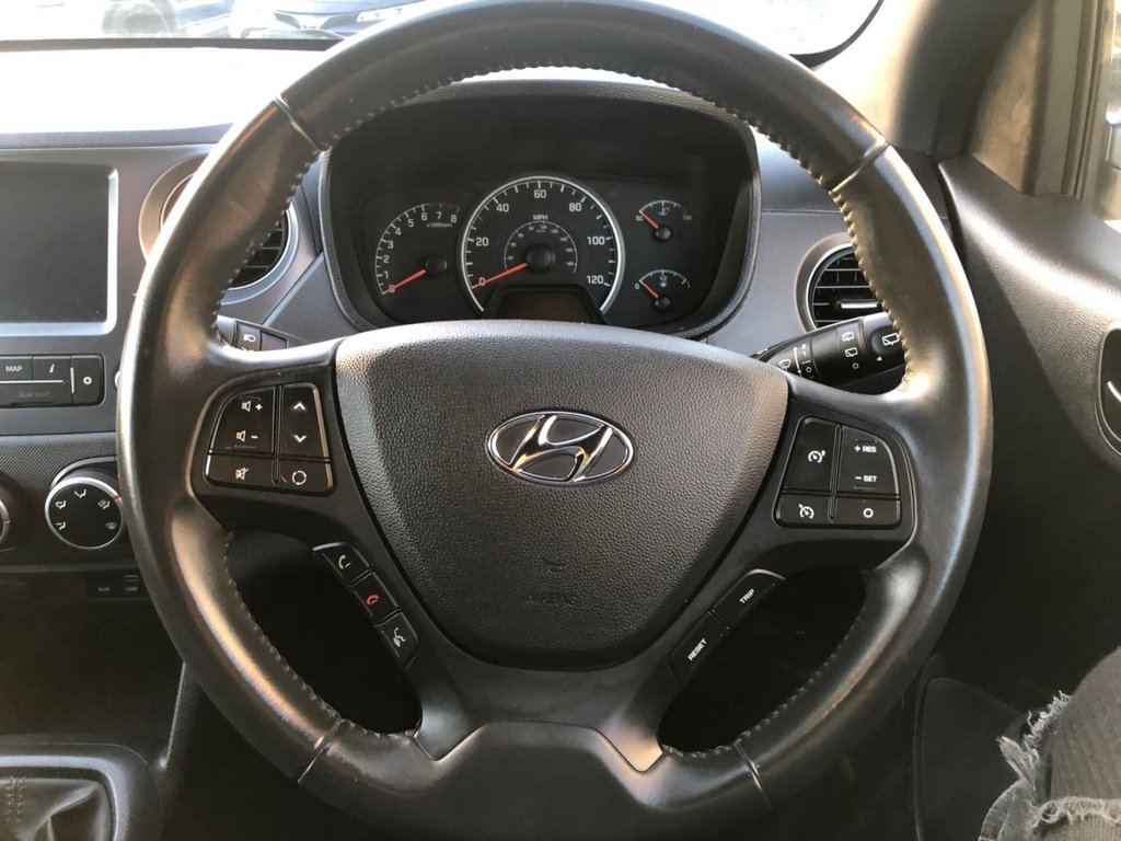 Used Hyundai i10 2018 for sale - 76900512: Photo 14
