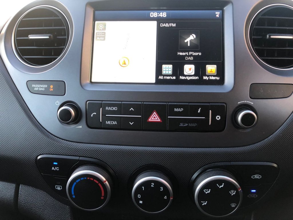 Used Hyundai i10 2018 for sale - 76900512: Photo 20