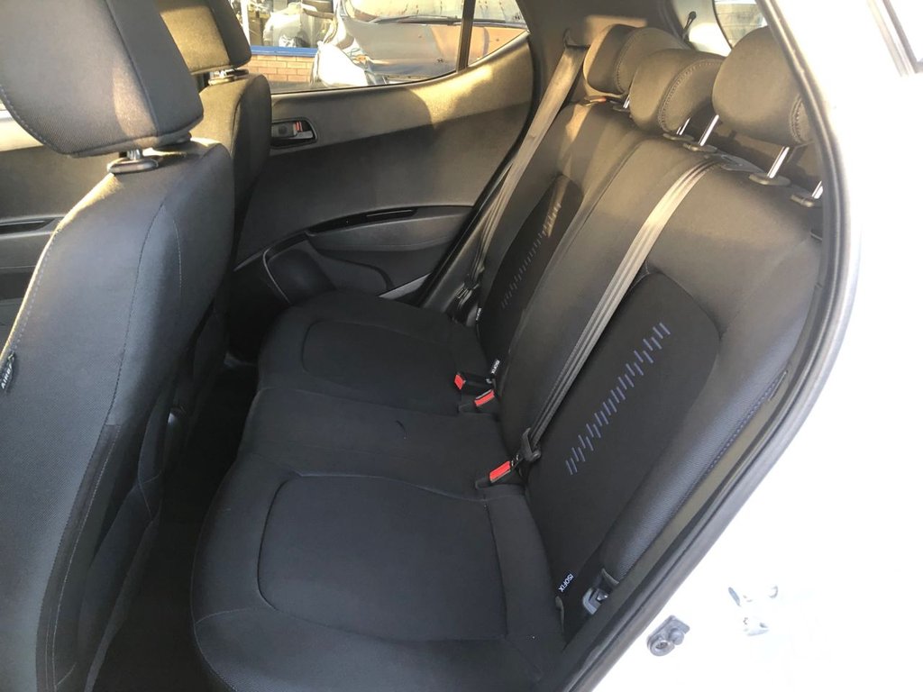 Used Hyundai i10 2018 for sale - 76900512: Photo 23