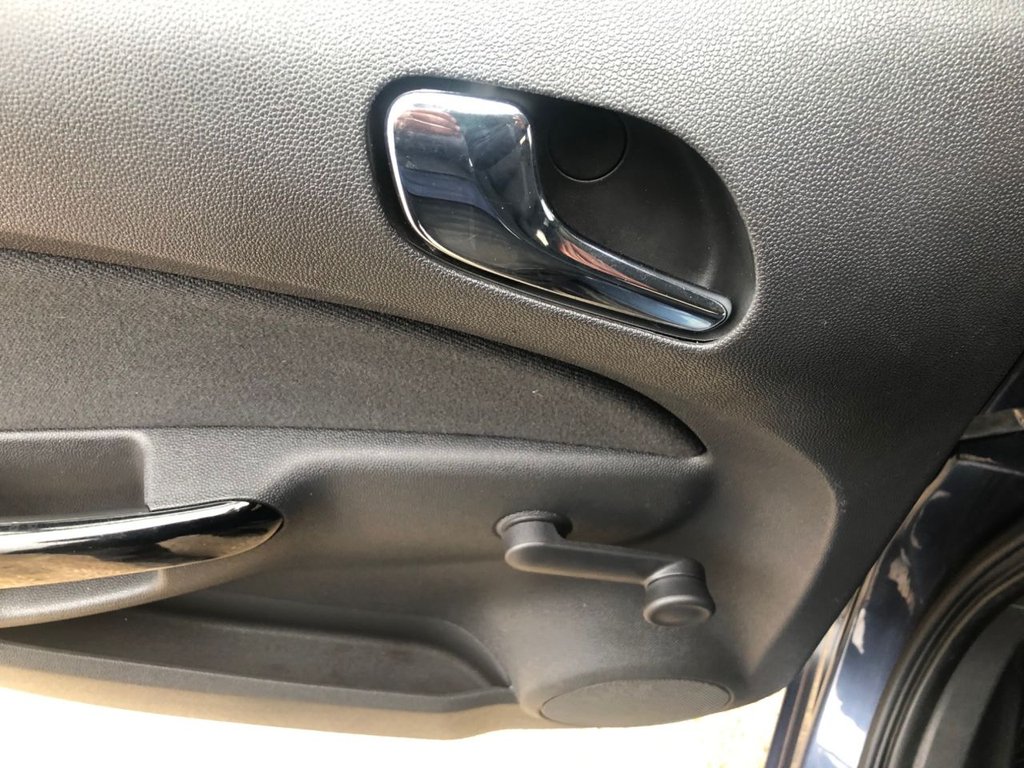 Used Vauxhall Corsa 2010 for sale - 76453919: Photo 22