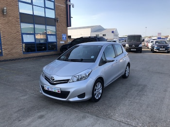 Used Toyota Yaris 2012 for sale - 78480045: Photo