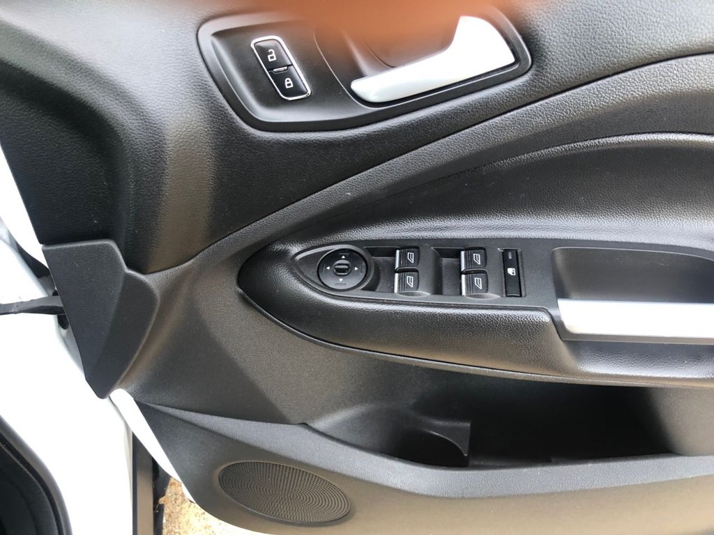 Used Ford Kuga 2015 for sale - 76751371: Photo 22