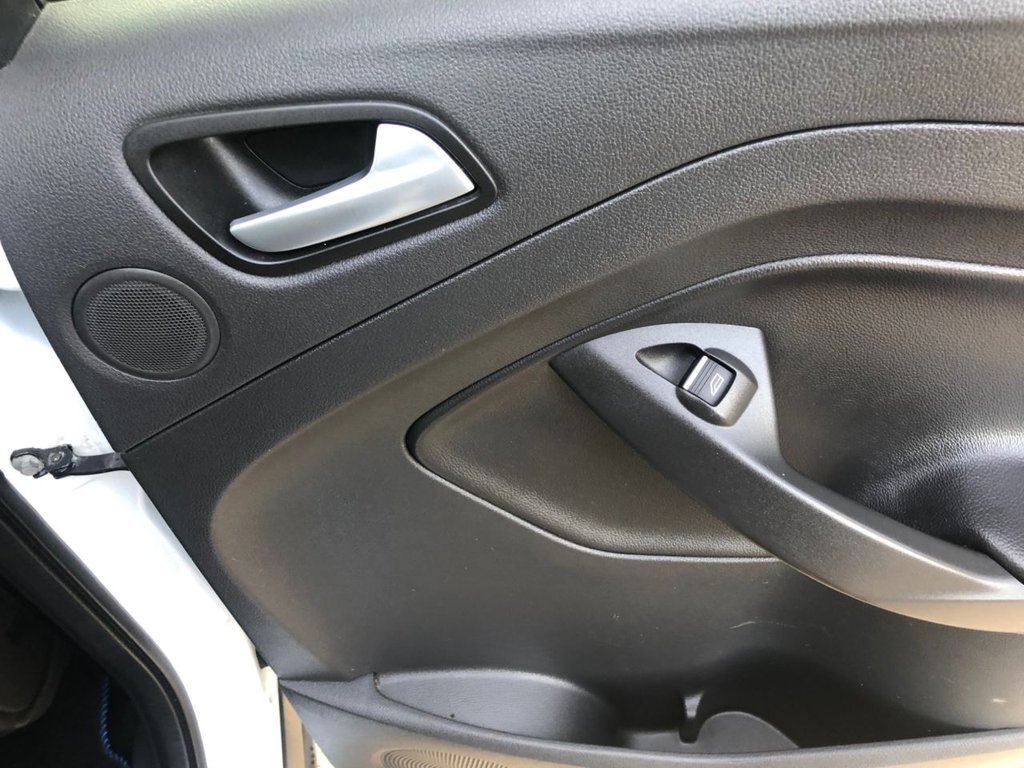 Used Ford Kuga 2015 for sale - 76751371: Photo 30