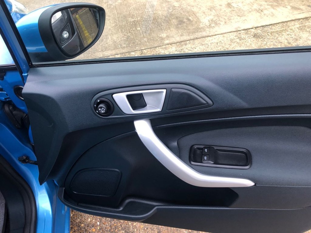 Used Ford Fiesta 2012 for sale - 76840628: Photo 12