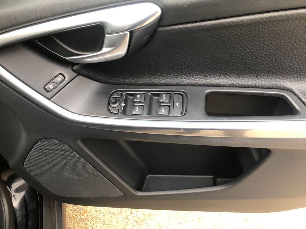 Used Volvo XC60 2011 for sale - 77406705: Photo 19