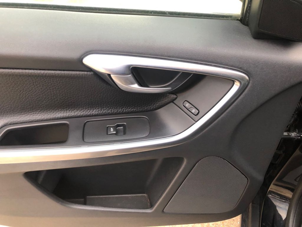 Used Volvo XC60 2011 for sale - 77406705: Photo 26