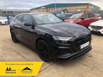 Audi - Q8