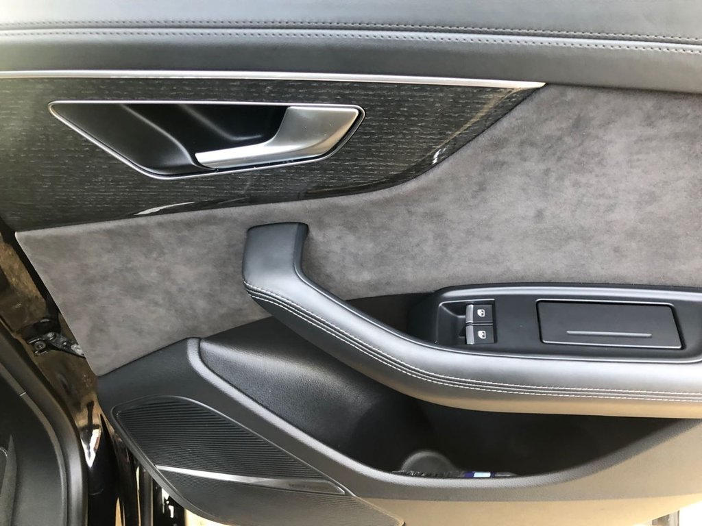 Used Audi Q8 2020 for sale - 76333831: Photo 32