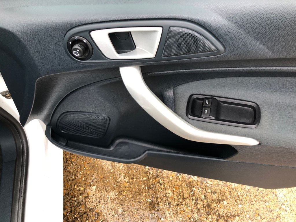 Used Ford Fiesta 2011 for sale - 77436652: Photo 14