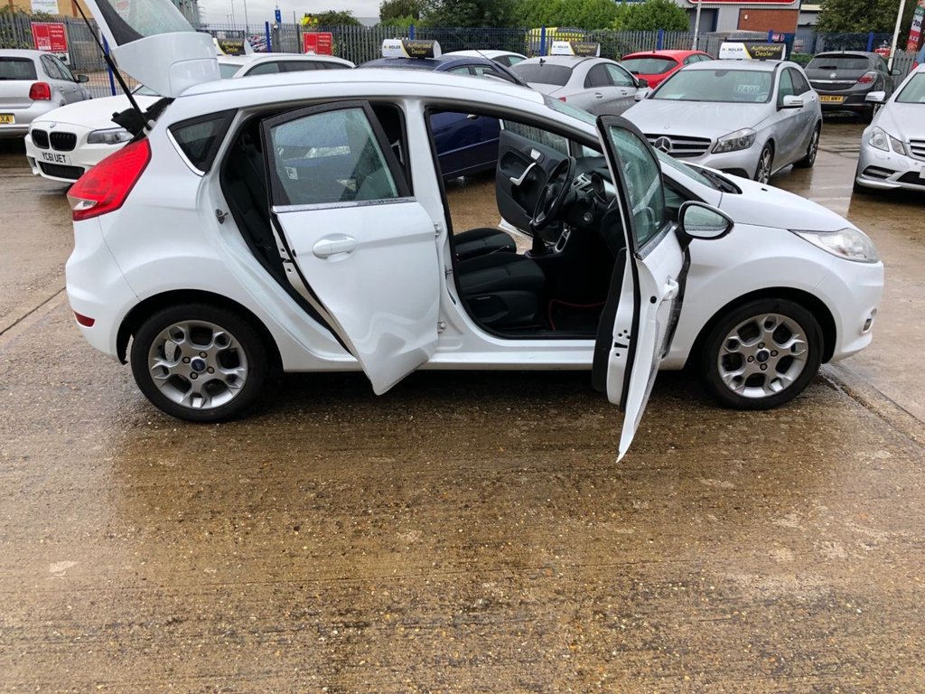 Used Ford Fiesta 2011 for sale - 77436652: Photo 9