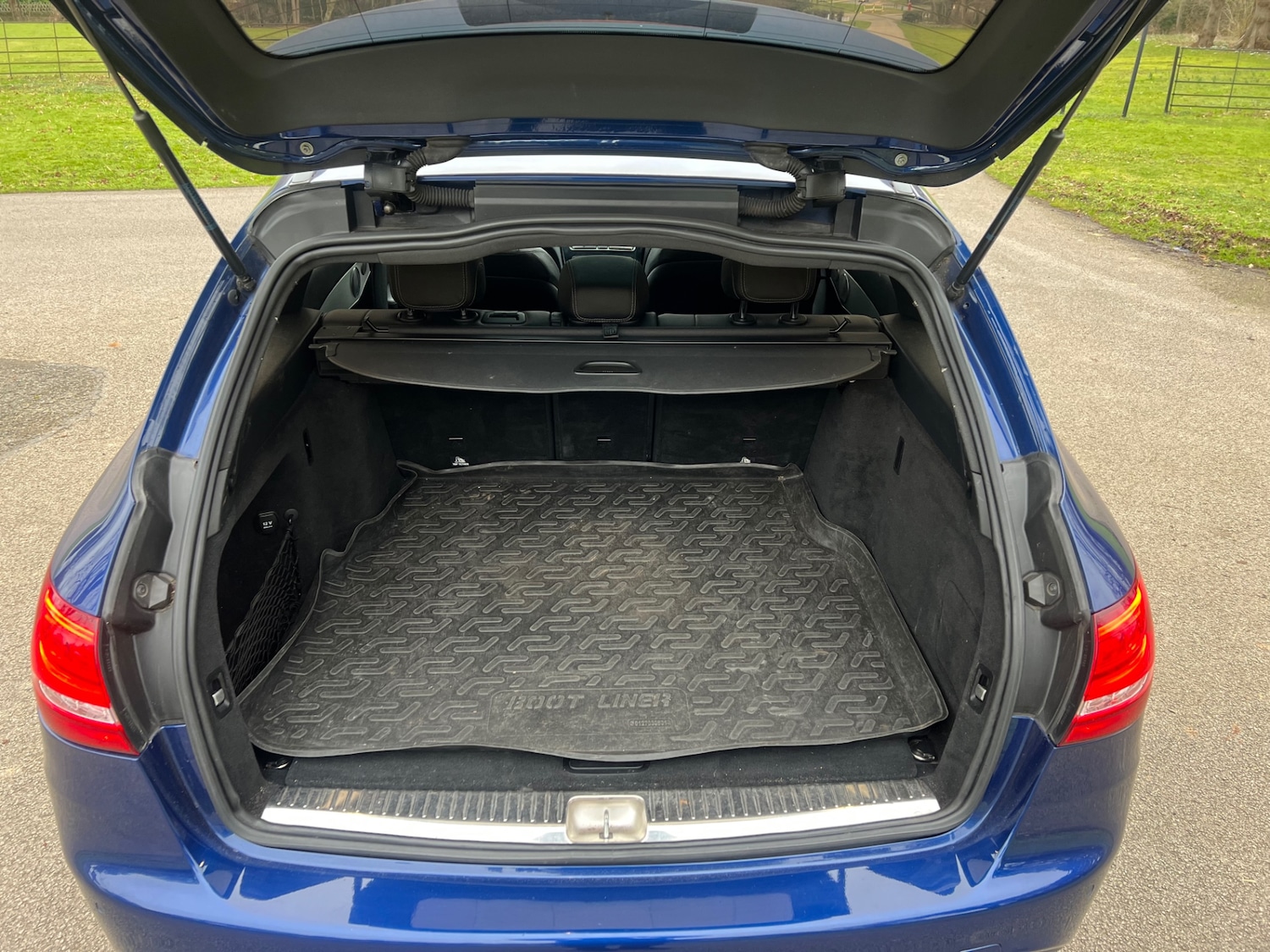 Used Mercedes-Benz C Class 2016 for sale - 77709215: Photo 11