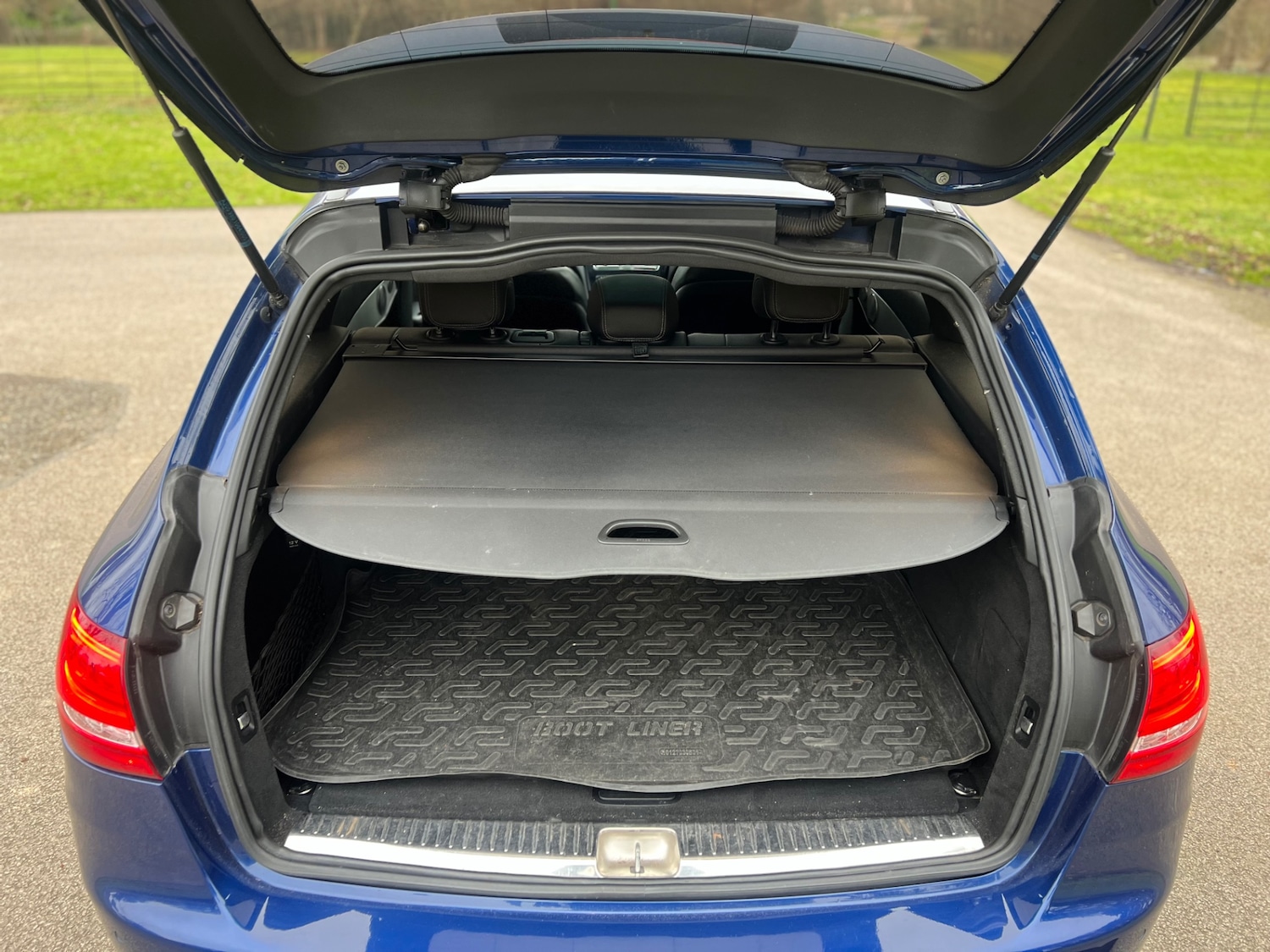 Used Mercedes-Benz C Class 2016 for sale - 77709215: Photo 12