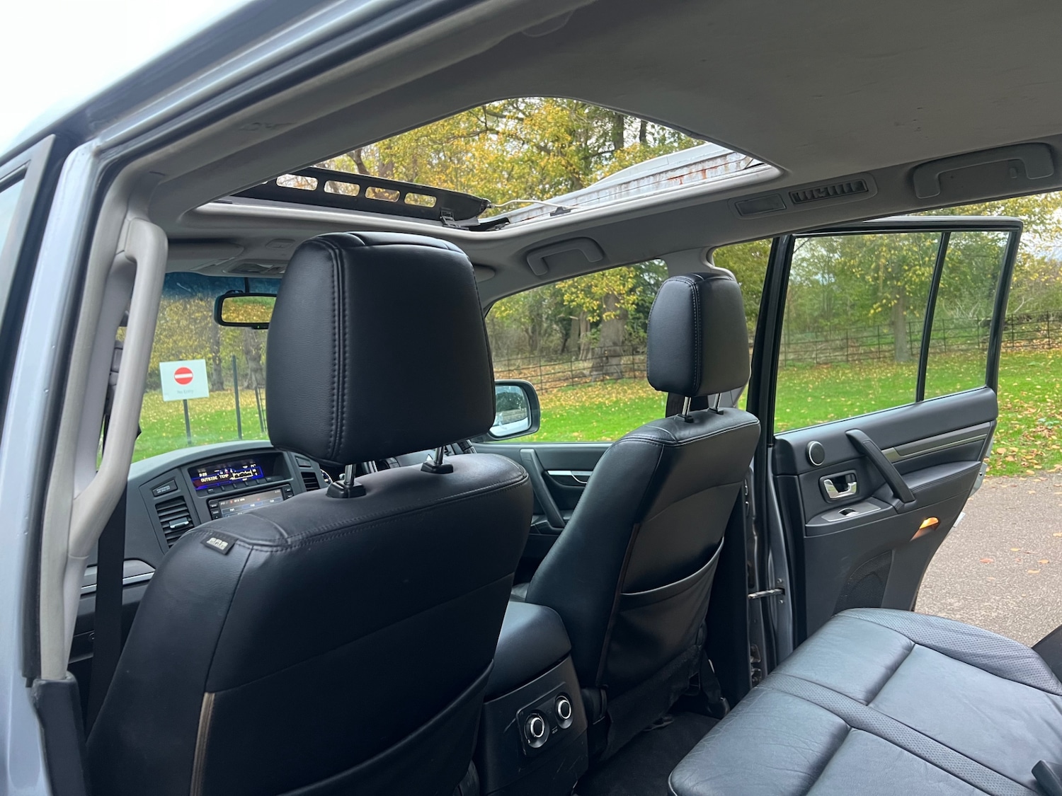 Used Mitsubishi Shogun 2007 for sale - 77136011: Photo 12