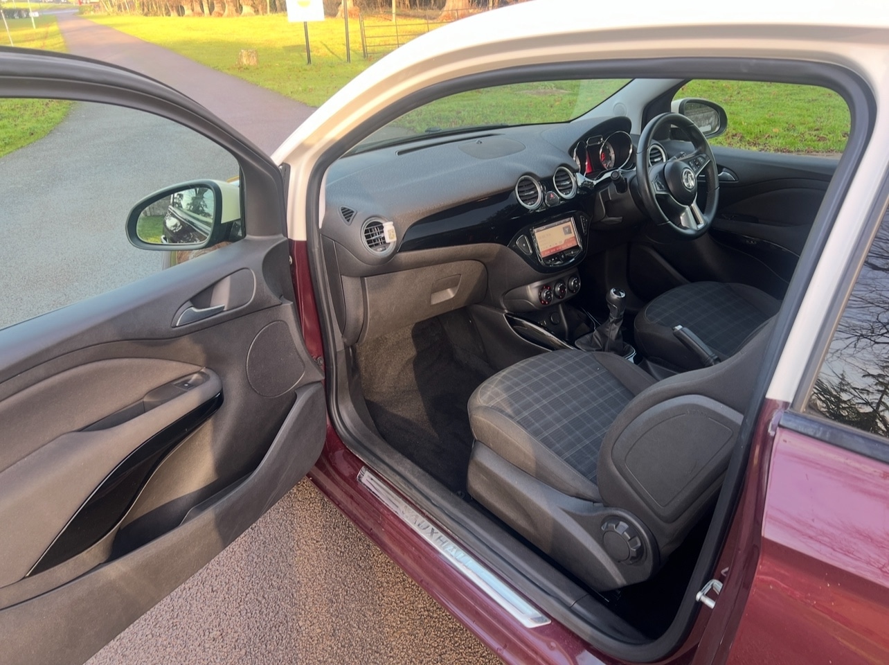 Used Vauxhall ADAM 2015 for sale - 76937374: Photo 16