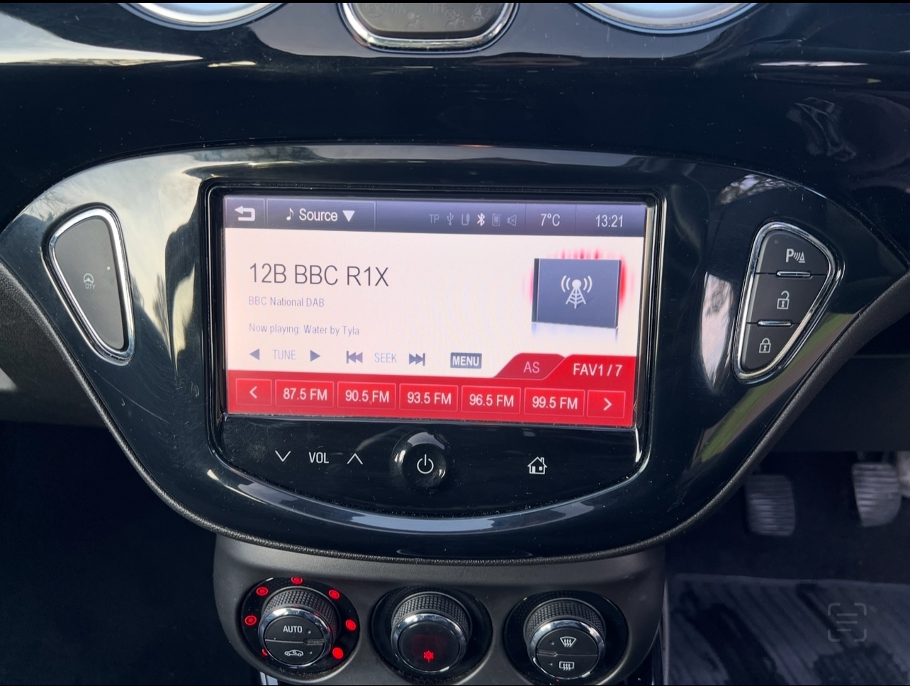 Used Vauxhall ADAM 2015 for sale - 76937374: Photo 22