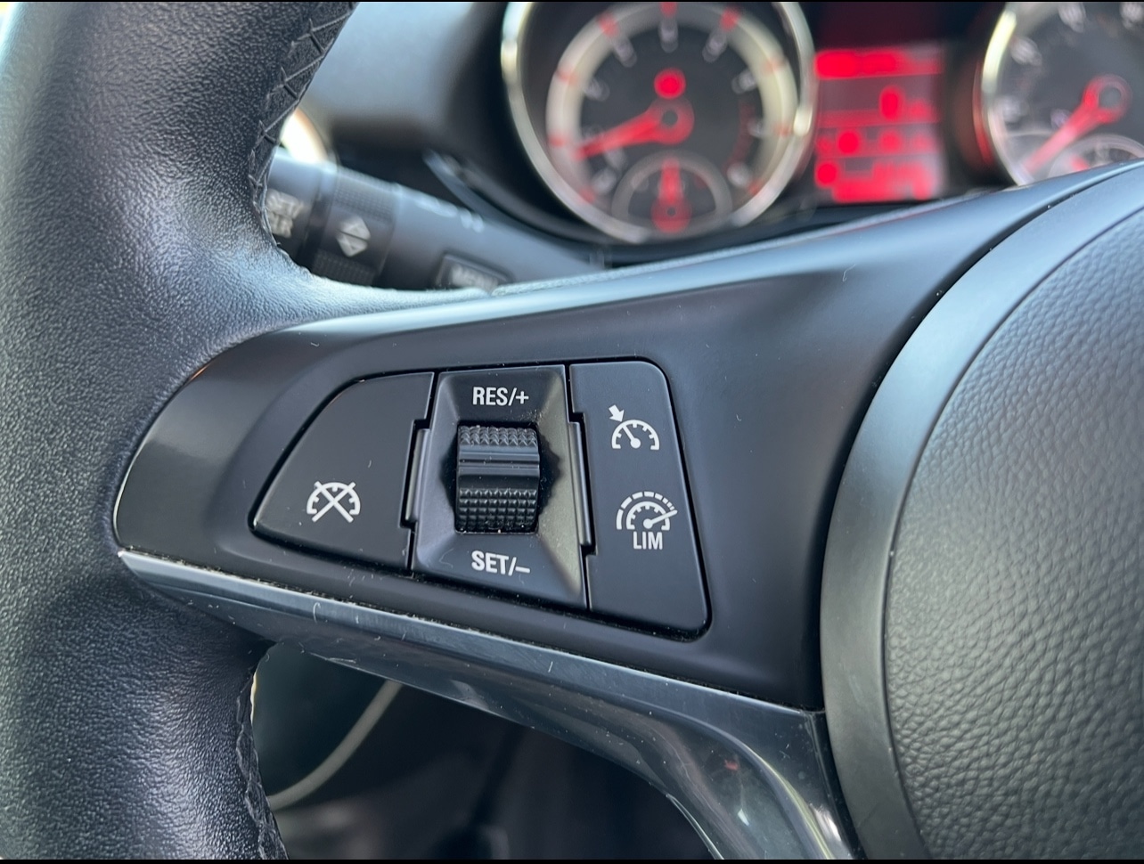 Used Vauxhall ADAM 2015 for sale - 76937374: Photo 30