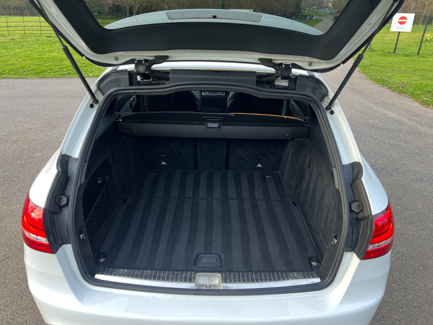 Used Mercedes-Benz C Class 2016 for sale - 78170057: Photo 11