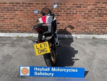 Used Yamaha YZF-R125 undefined for sale - bike-78170274: Photo