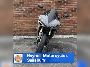 Used Yamaha YZF-R1 undefined for sale - bike-77882780: Photo