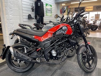 Used Benelli Leoncino 125 undefined for sale - bike-77882464: Photo